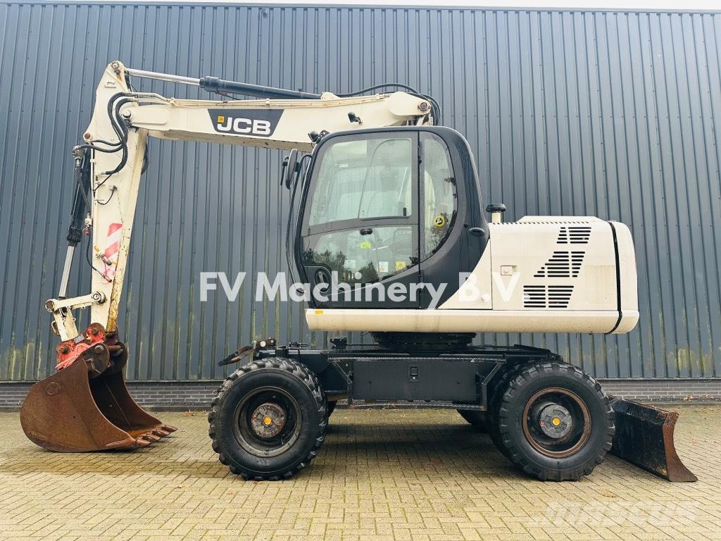 JCB JS 145 W Gravemaskiner på hjul