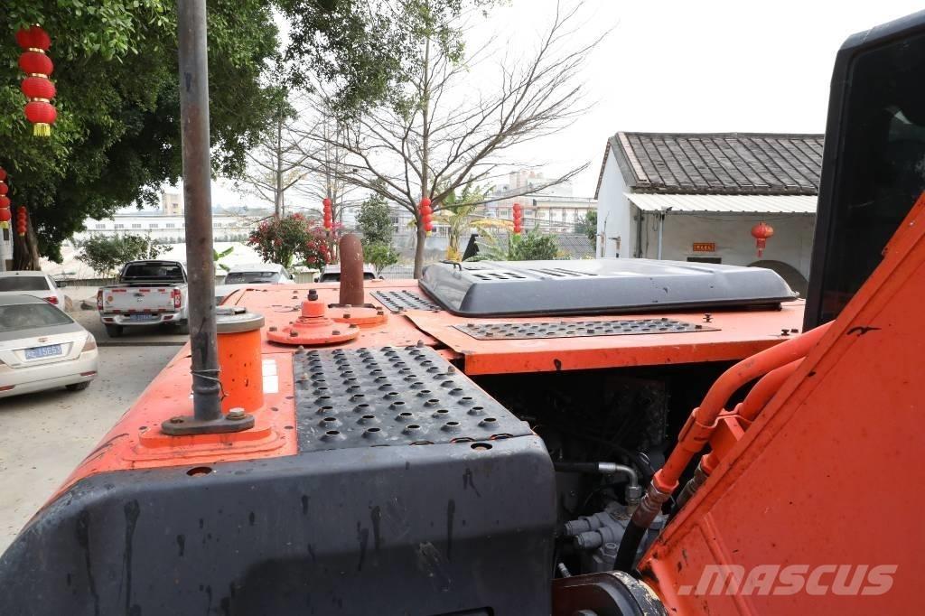 Hitachi ZX 200-5 G Gravemaskiner på larvebånd