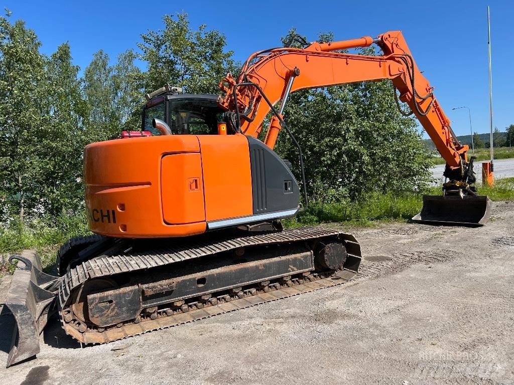 Hitachi ZX 135 US Gravemaskiner på larvebånd