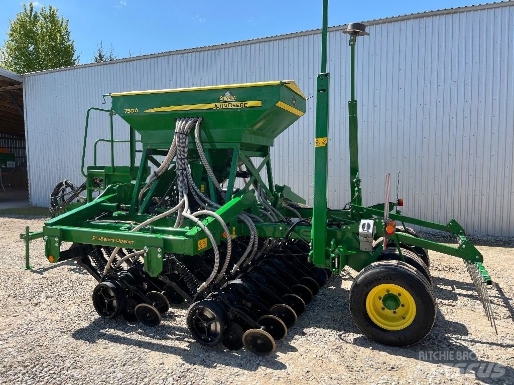 John Deere 750 A Såmaskine