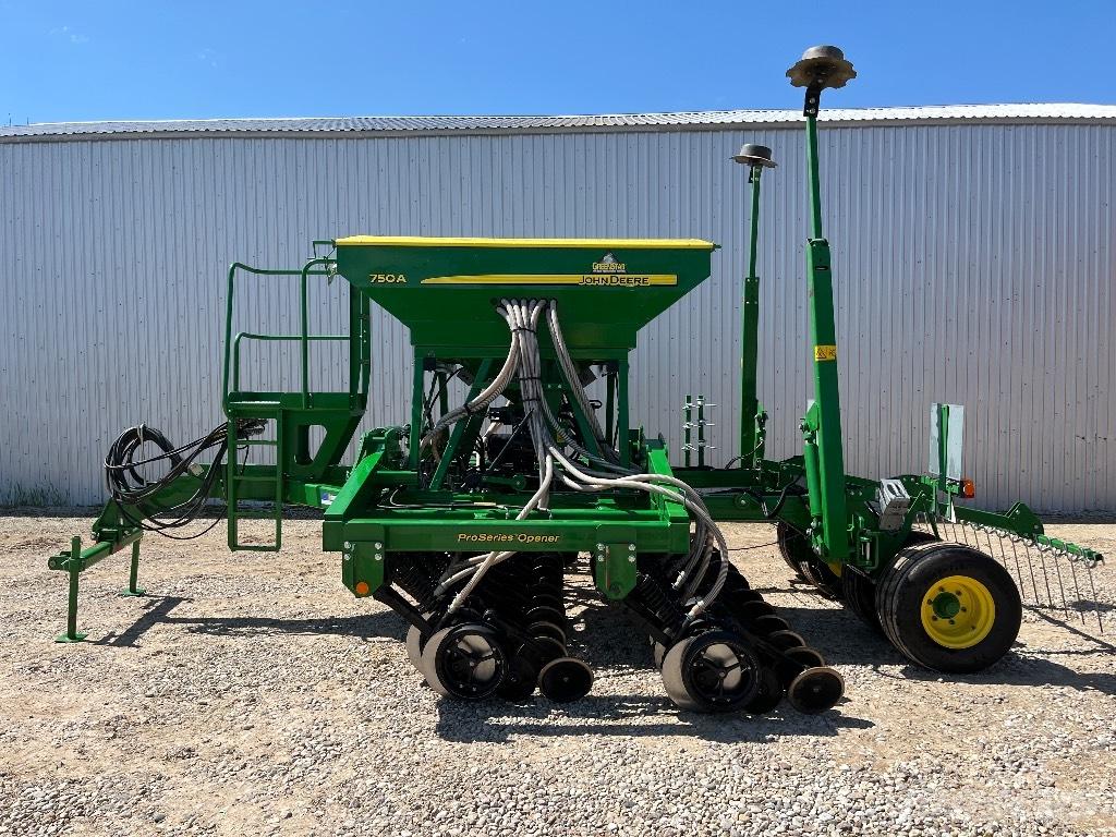 John Deere 750 A Såmaskine