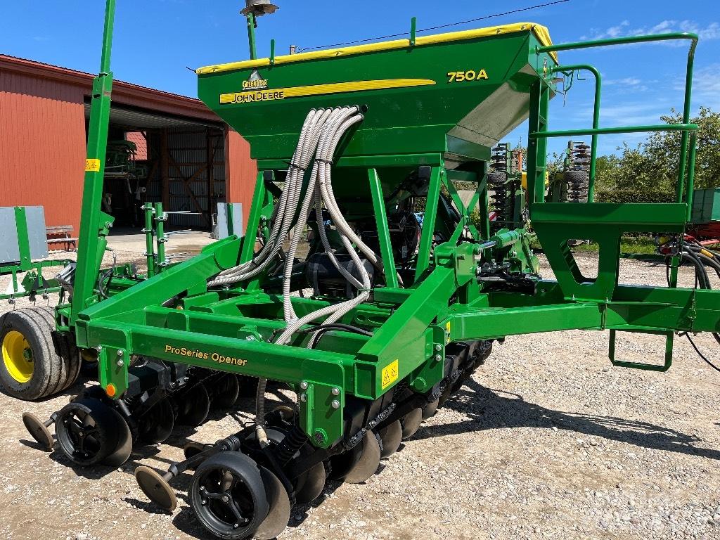 John Deere 750 A Såmaskine