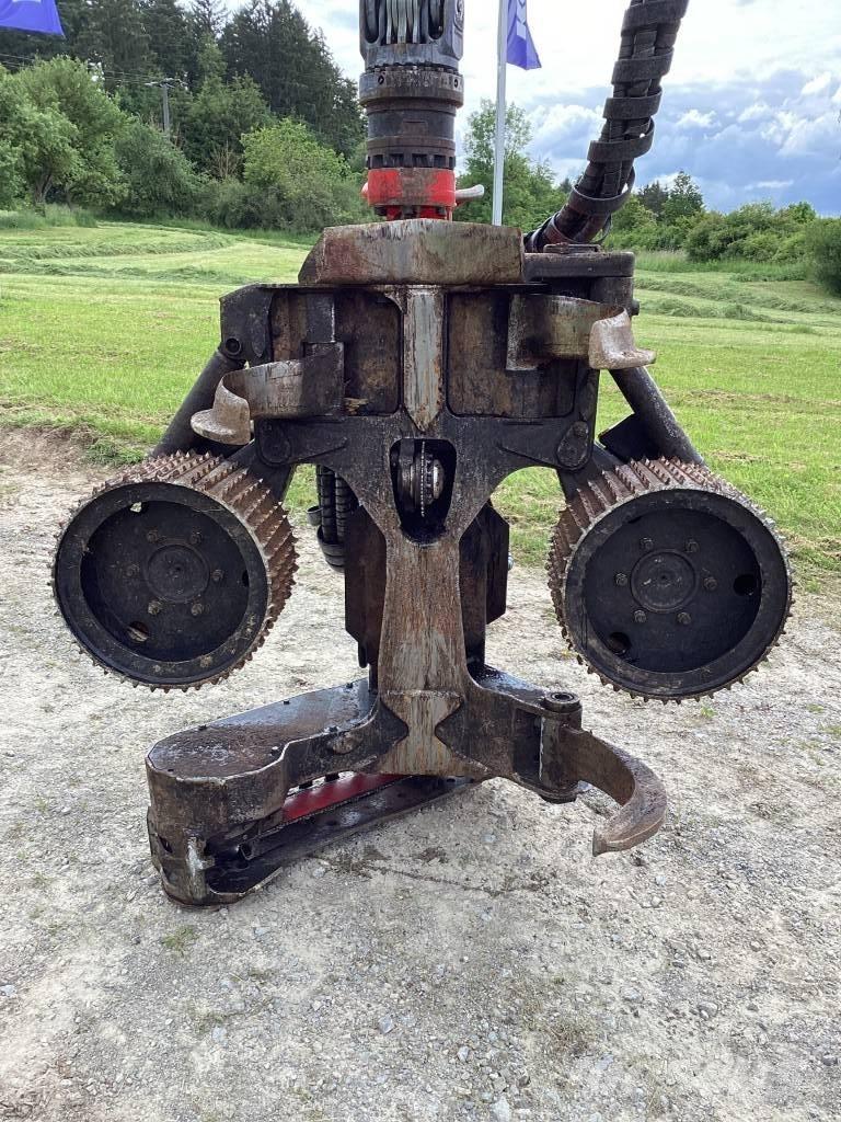 Komatsu S132 Afgreningsmaskine