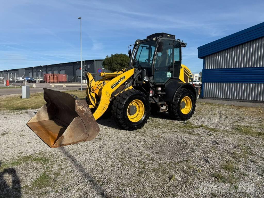 Komatsu WA 100M-7 Læssemaskiner på hjul