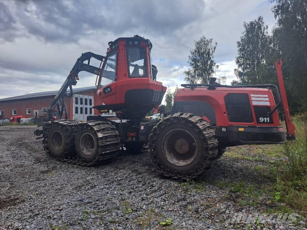 Komatsu 911 Skovningsmaskiner