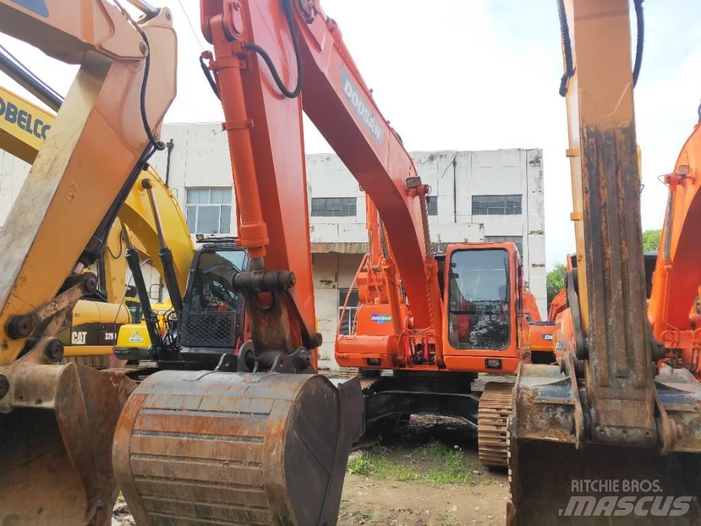 Doosan DH 215-9 Gravemaskiner på larvebånd