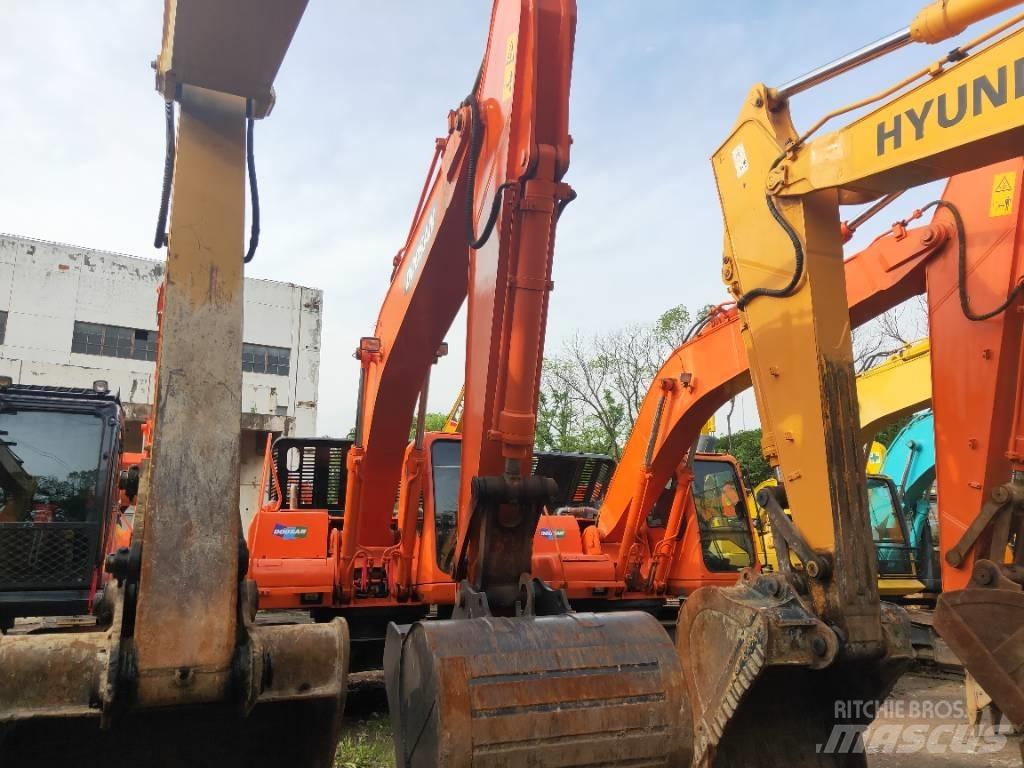 Doosan DH 215-9 Gravemaskiner på larvebånd