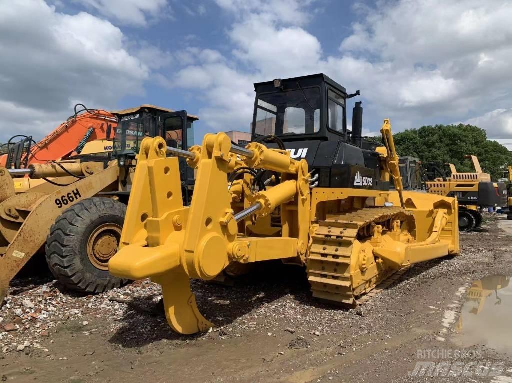 Shantui SD 32 Bulldozer på larvebånd