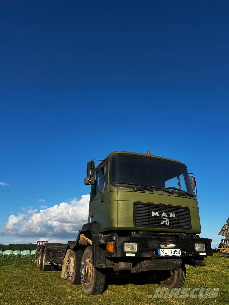 MAN 32.322 Tømmertransport