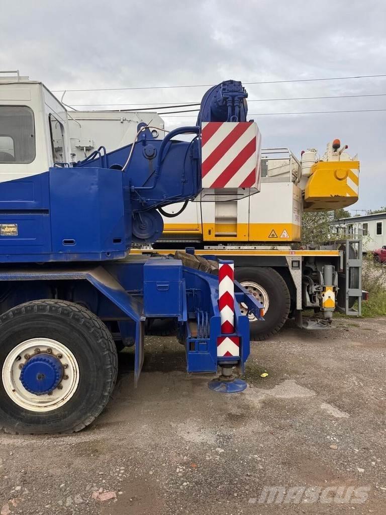 Tadano AR 300E Lastbil med kran