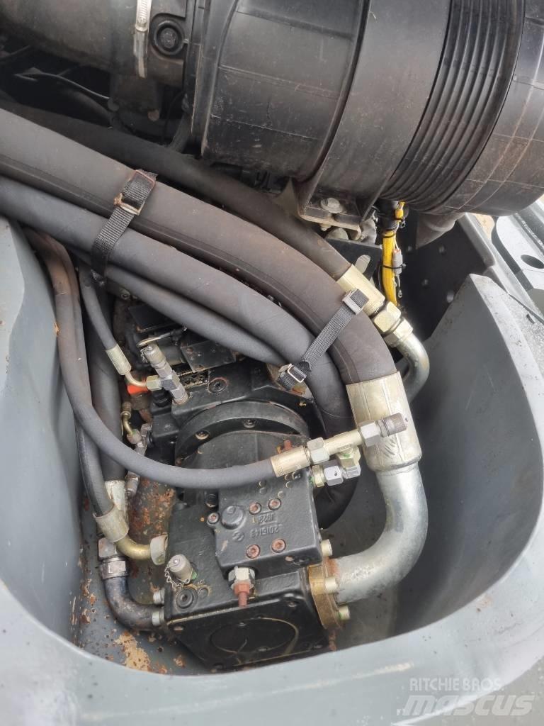 Liebherr L 526 Læssemaskiner på hjul