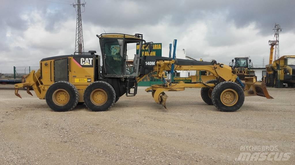 CAT 140 M Vejhøvle / Gradere