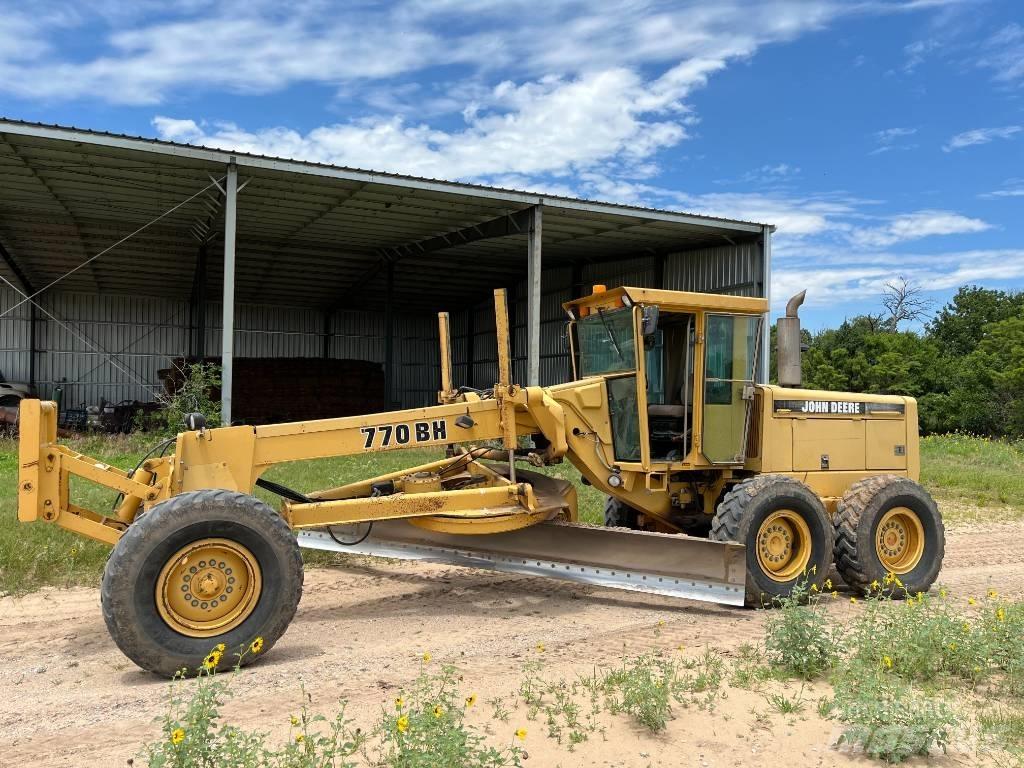 John Deere 770 BH Vejhøvle / Gradere