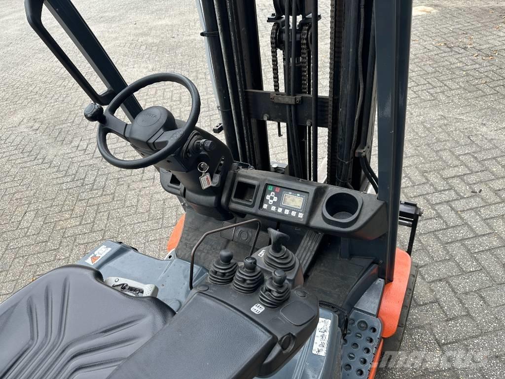 Toyota 8 FBE 20 T El gaffeltrucks
