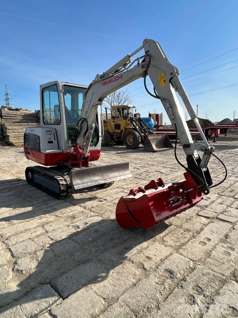 Takeuchi TB228 Minigravemaskiner
