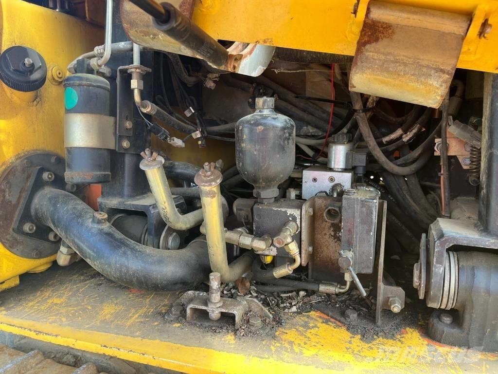 New Holland D180 Bulldozer på larvebånd