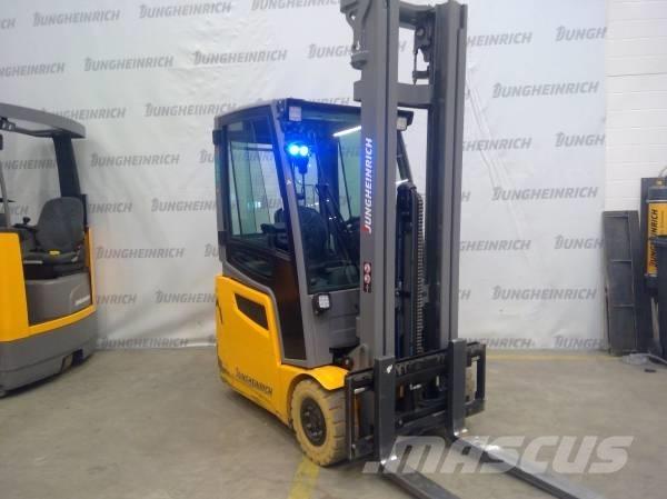 Jungheinrich EFG 215 El gaffeltrucks
