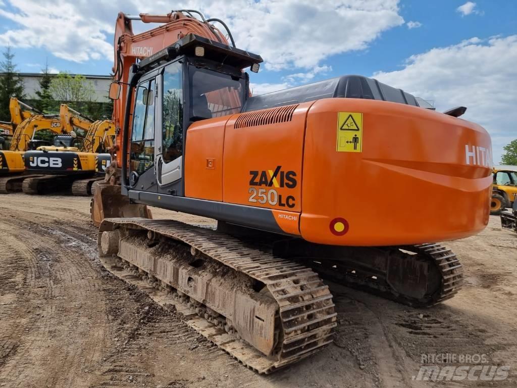 Hitachi ZX 250 LC-3 Gravemaskiner på larvebånd