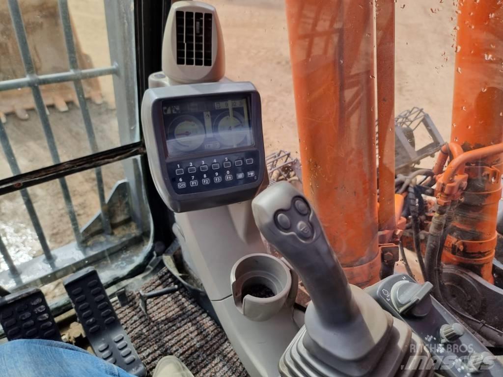 Hitachi ZX 250 LC-3 Gravemaskiner på larvebånd