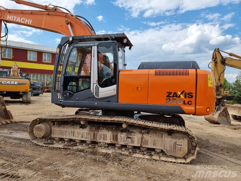 Hitachi ZX 250 LC-3 Gravemaskiner på larvebånd