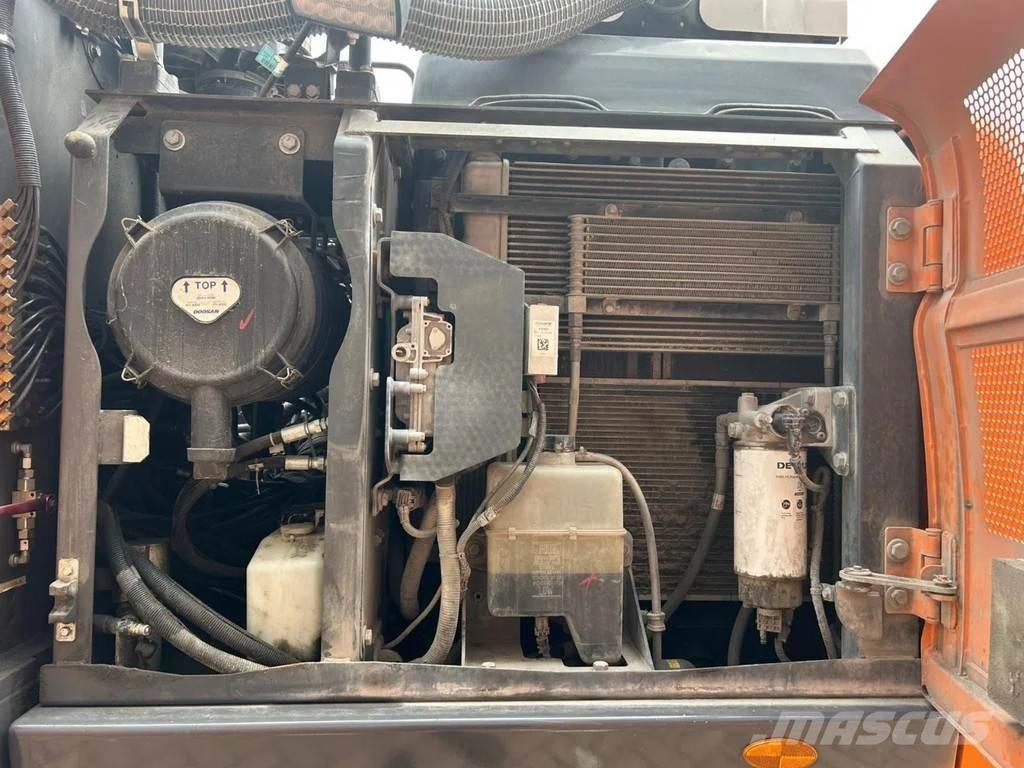 Doosan DX170W-5 Materialehåndteringsmaskiner