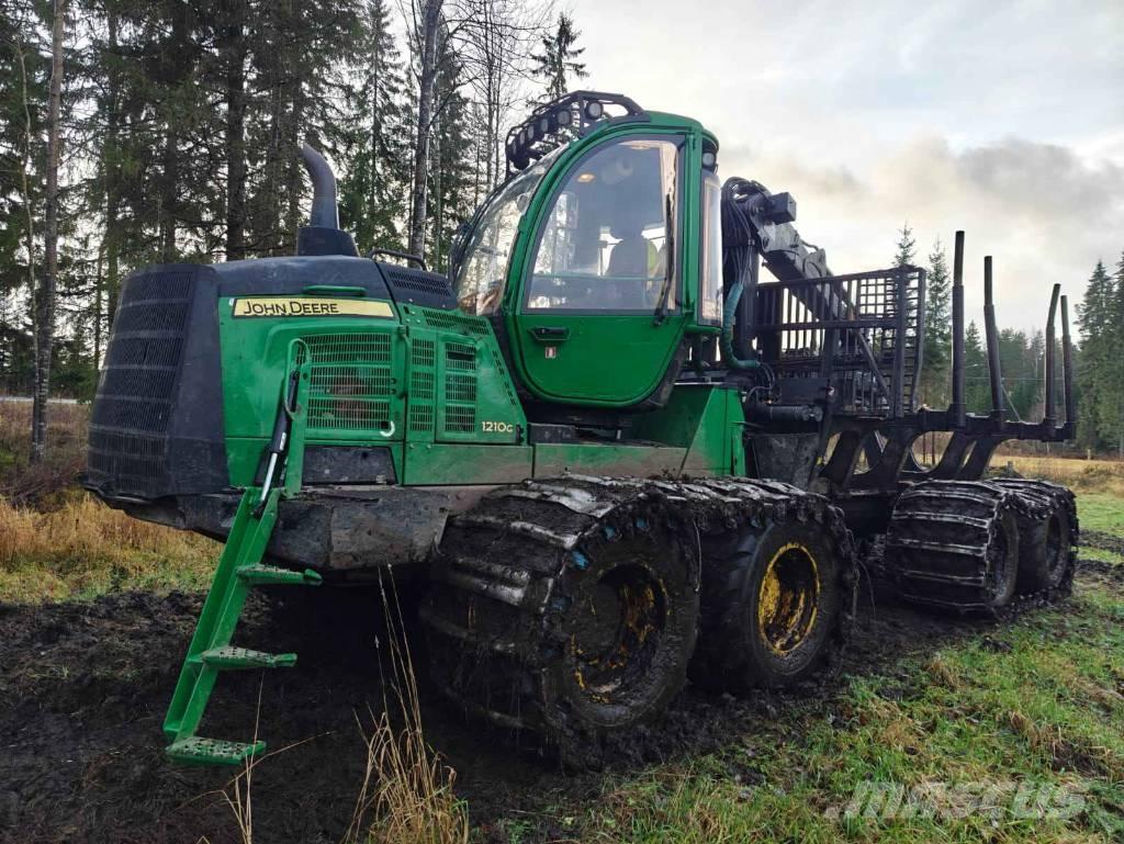 John Deere 1210 G Udkørselsmaskiner