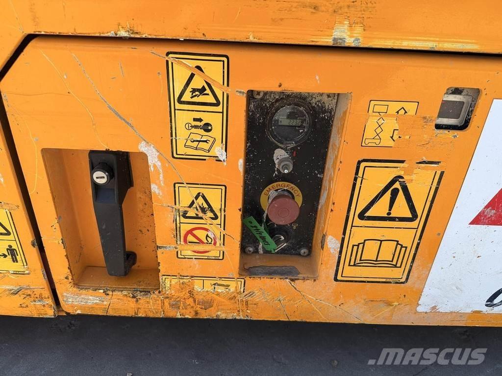 JCB S4046E Andre lifte og platforme