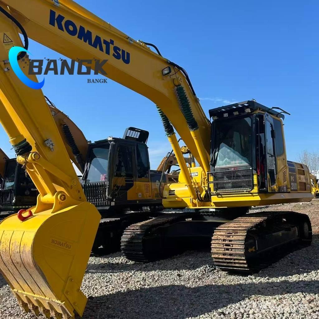 Komatsu PC 200 Gravemaskiner på larvebånd