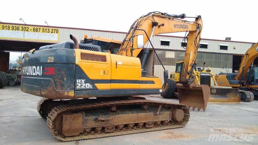 Hyundai HX 220 L Gravemaskiner på larvebånd