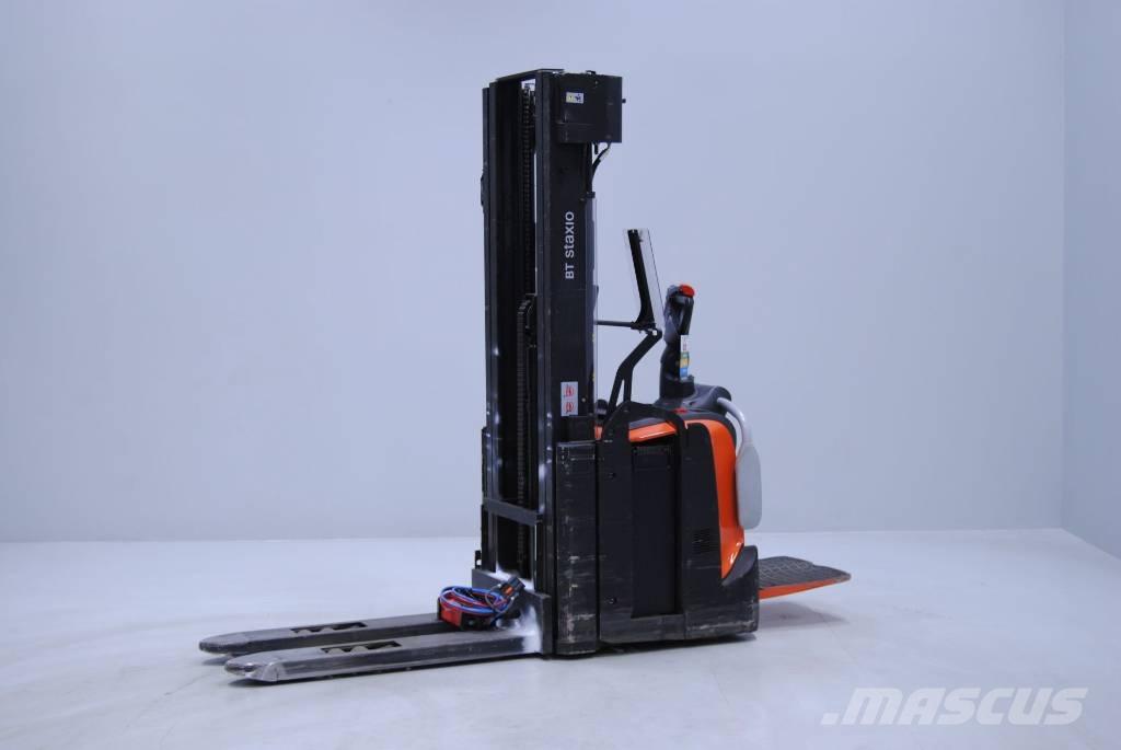 Toyota SPE140L Gaffelstabler med gående fører