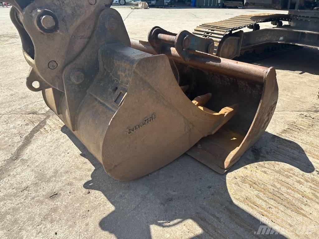 CASE CX 210 D Gravemaskiner på larvebånd