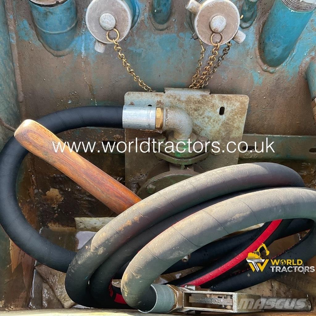  CONQUIP FUEL BOWSER Brændstof- og tilsætningstank.