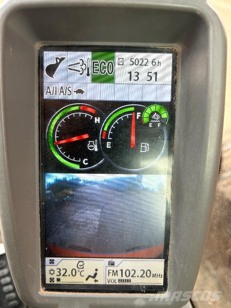 Hitachi ZX 135 US-6 Gravemaskiner på larvebånd