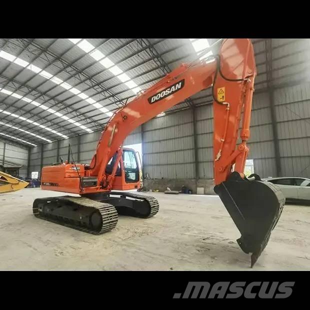 Doosan DX 225 LC Gravemaskiner på larvebånd