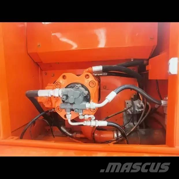 Doosan DX 225 LC Gravemaskiner på larvebånd