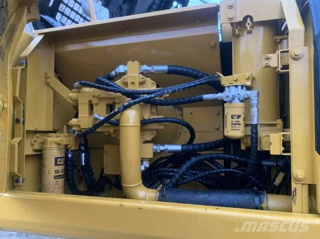 CAT 325 B L Gravemaskiner på larvebånd
