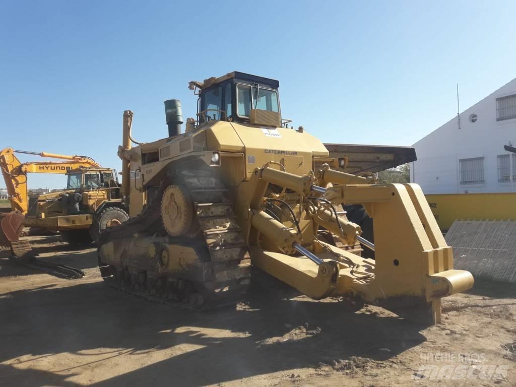 CAT D 10 Bulldozer på larvebånd