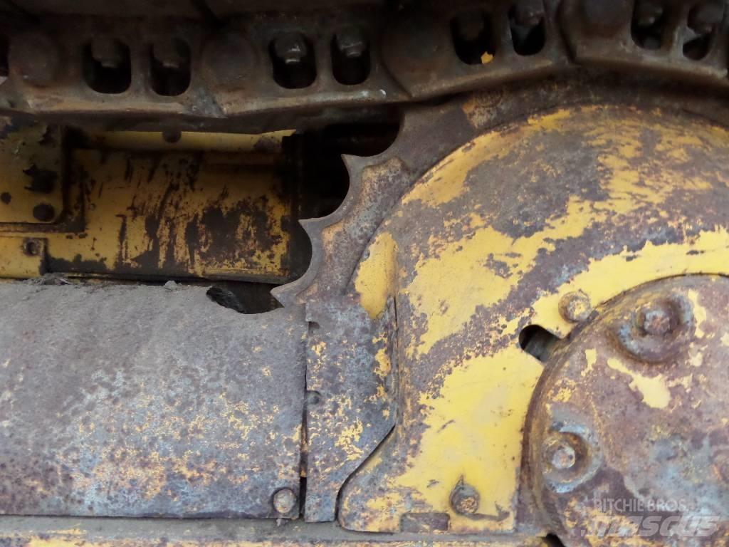CAT D 4 E Bulldozer på larvebånd