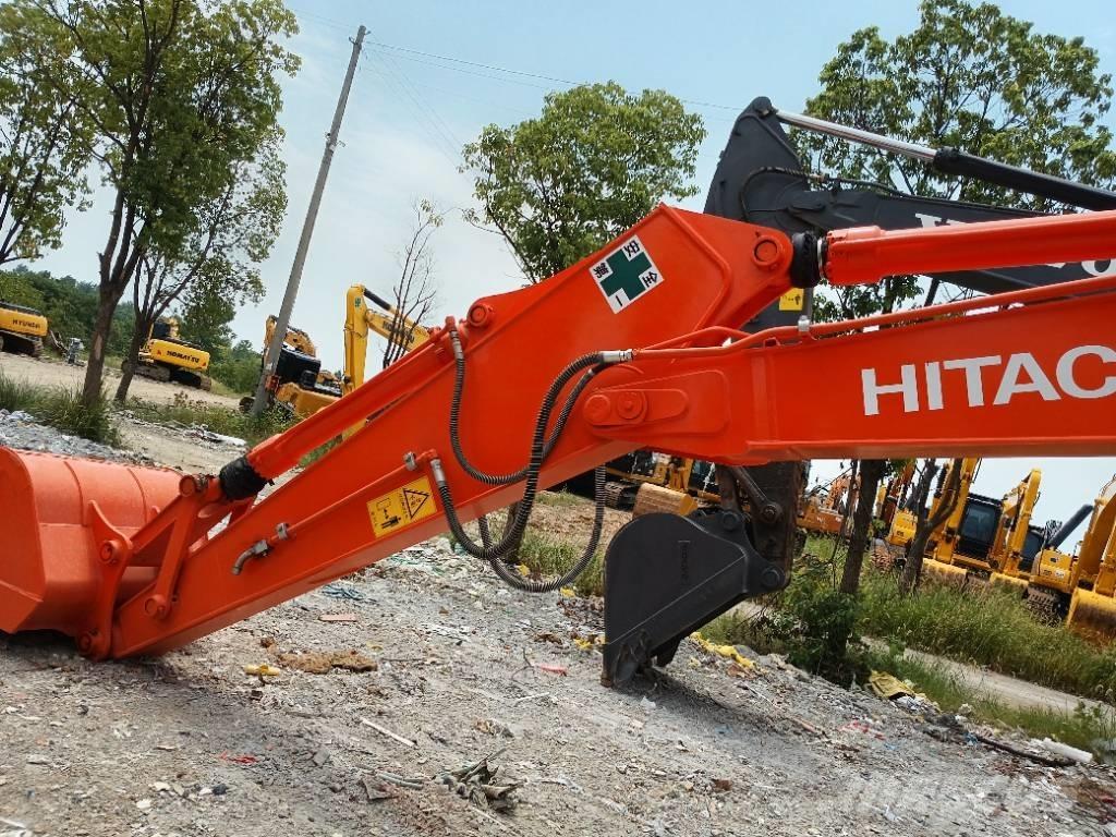 Hitachi ZX 200 Gravemaskiner på larvebånd