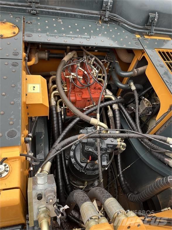 Hyundai HX 380 L Gravemaskiner på larvebånd