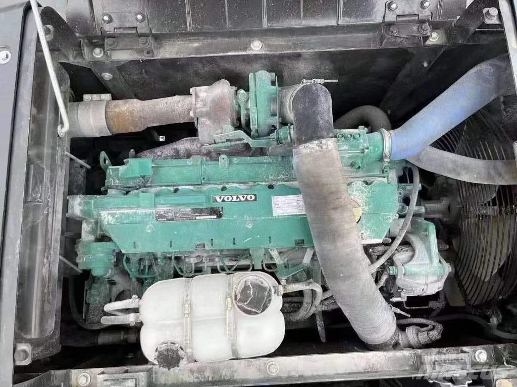 Volvo ec240 Gravemaskiner på larvebånd