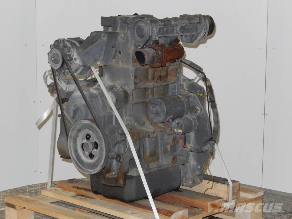 Deutz F2M1011 Motorer