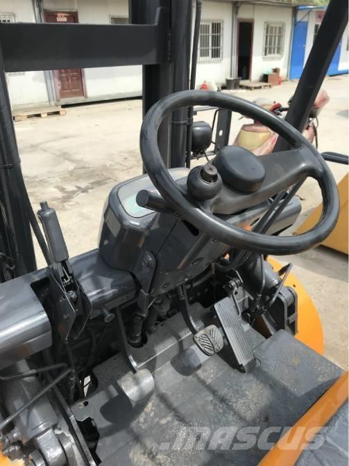 TCM FD 100 Diesel gaffeltrucks