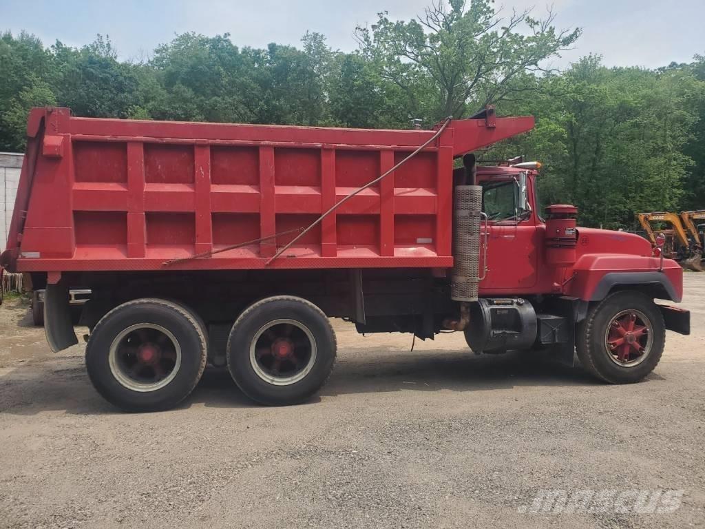 Mack RD 690 SX Lastbiler med tip