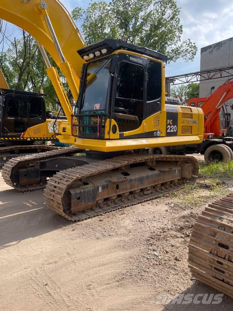 Komatsu PC 220-8 Gravemaskiner på larvebånd