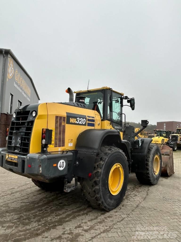 Komatsu WA 320 Læssemaskiner på hjul