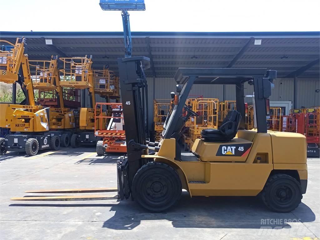 CAT DP45K Diesel gaffeltrucks
