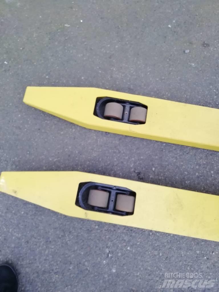 Hyster S1.4 Gaffelstabler med gående fører