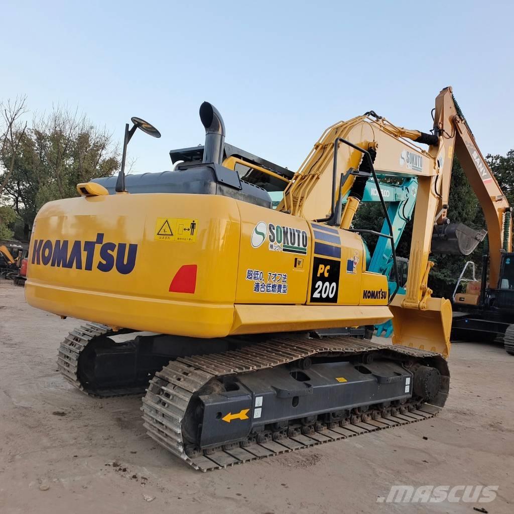 Komatsu PC 200-8 Gravemaskiner på larvebånd
