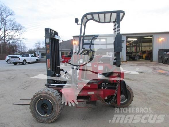 Moffett M5500N Medbringertruck